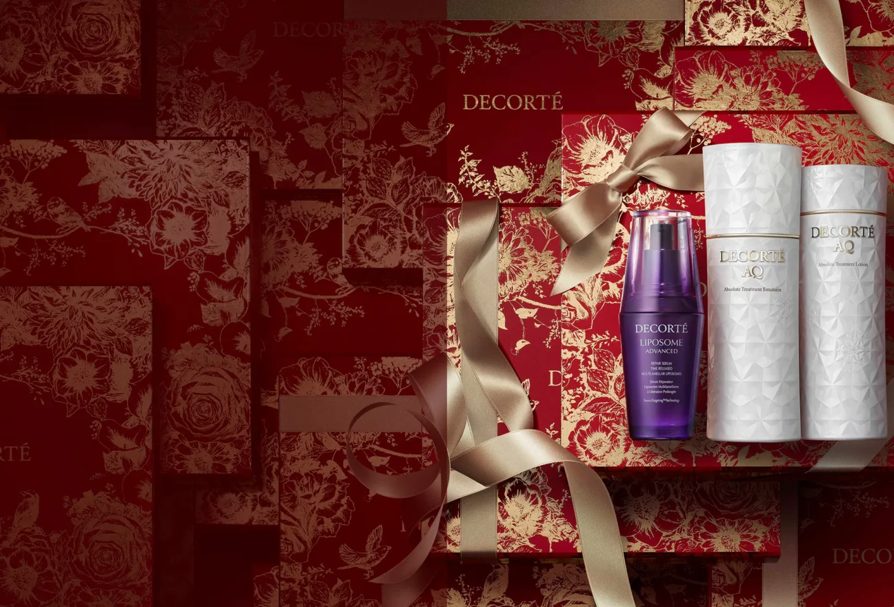 In the ever-evolving world of beauty and skincare, few brands manage to seamlessly blend tradition with modernity as gracefully as DECORTÉ. Rooted in Japanese craftsmanship and guided by advanced scientific research, DECORTÉ has emerged as a global leader in luxury skincare and cosmetics. With a philosophy that celebrates harmony, precision, and innovation, the brand offers a transformative experience for those who seek more than just skincare—they seek an artful ritual.