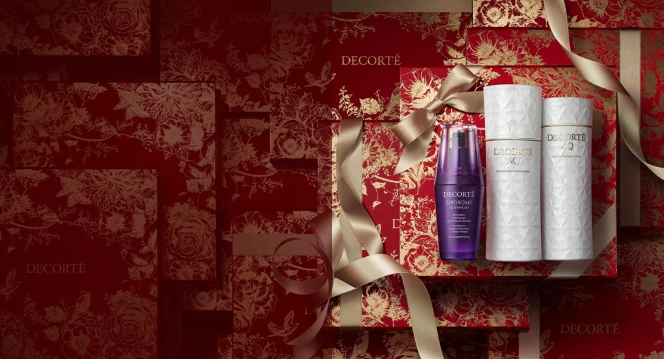 In the ever-evolving world of beauty and skincare, few brands manage to seamlessly blend tradition with modernity as gracefully as DECORTÉ. Rooted in Japanese craftsmanship and guided by advanced scientific research, DECORTÉ has emerged as a global leader in luxury skincare and cosmetics. With a philosophy that celebrates harmony, precision, and innovation, the brand offers a transformative experience for those who seek more than just skincare—they seek an artful ritual.
