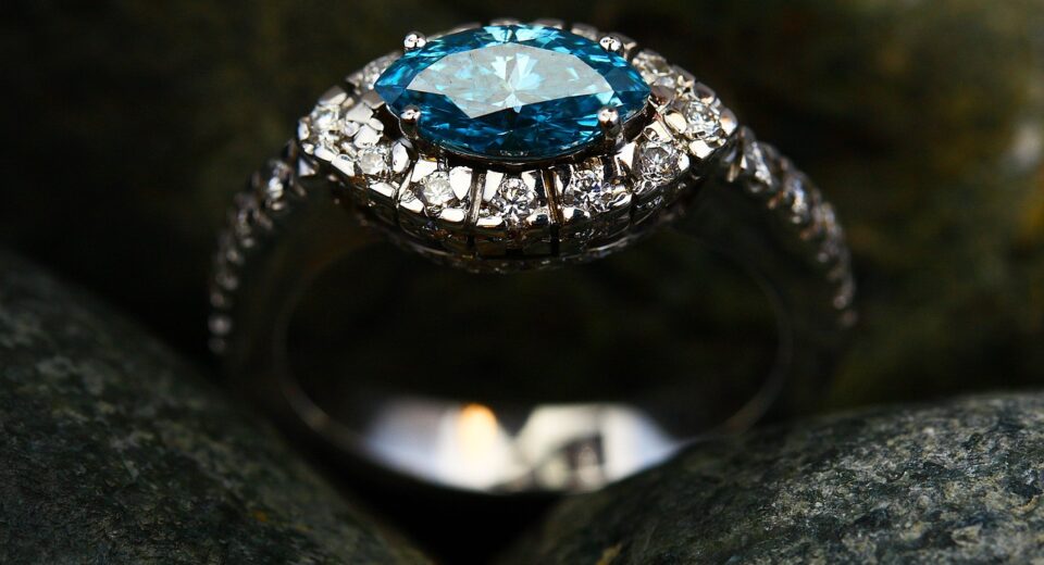 In a world where luxury often comes with a hefty price tag and environmental concerns are more important than ever, Tru-Diamonds is leading a revolution in the jewellery industry. With a commitment to offering high-quality, sustainable alternatives to mined diamonds, Tru-Diamonds™ is reshaping the concept of luxury, making it both attainable and ethical.